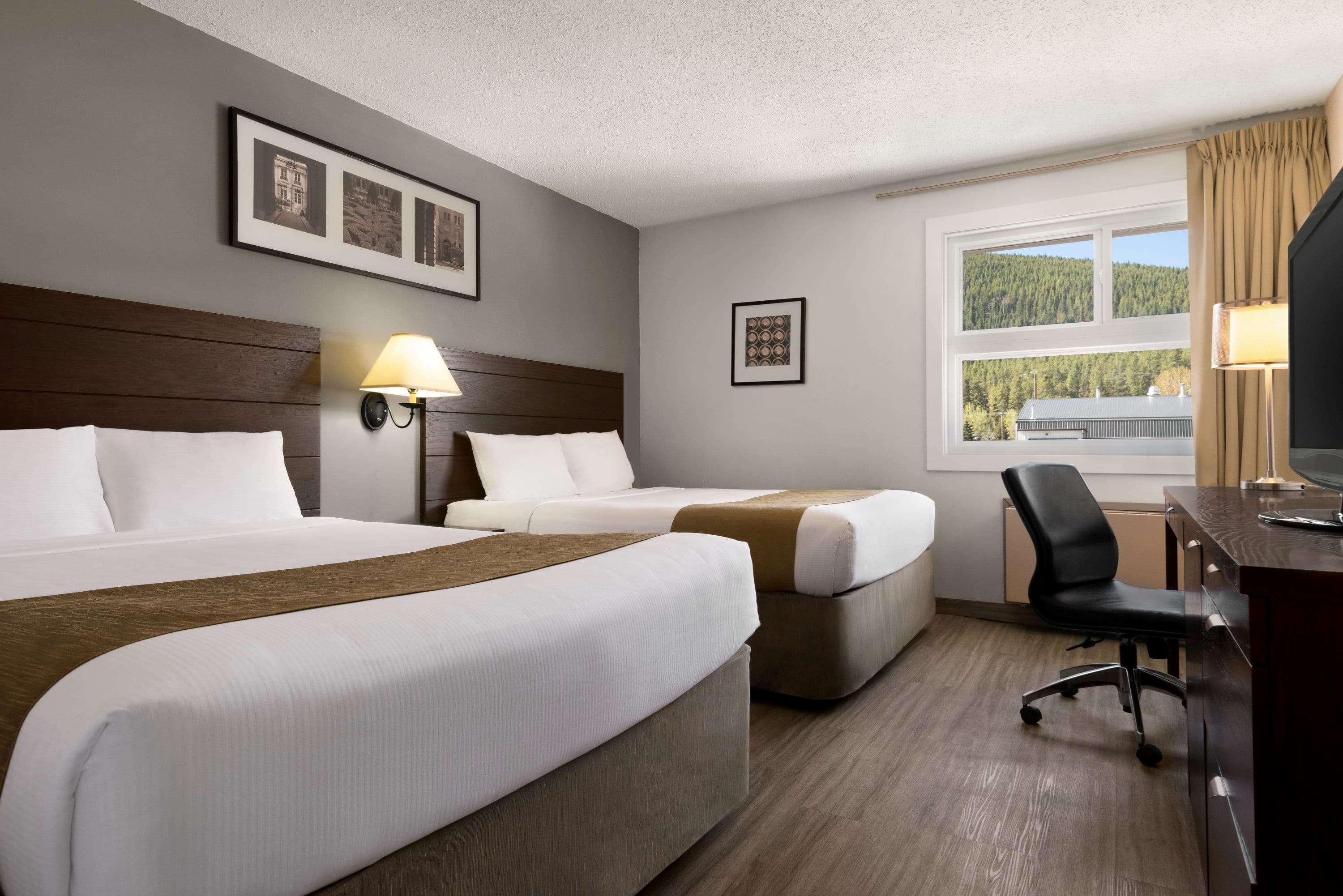 Travelodge By Wyndham Blairmore Bagian luar foto