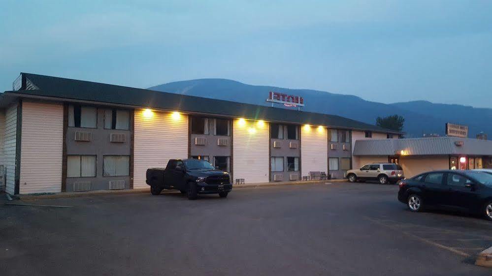 Travelodge By Wyndham Blairmore Bagian luar foto