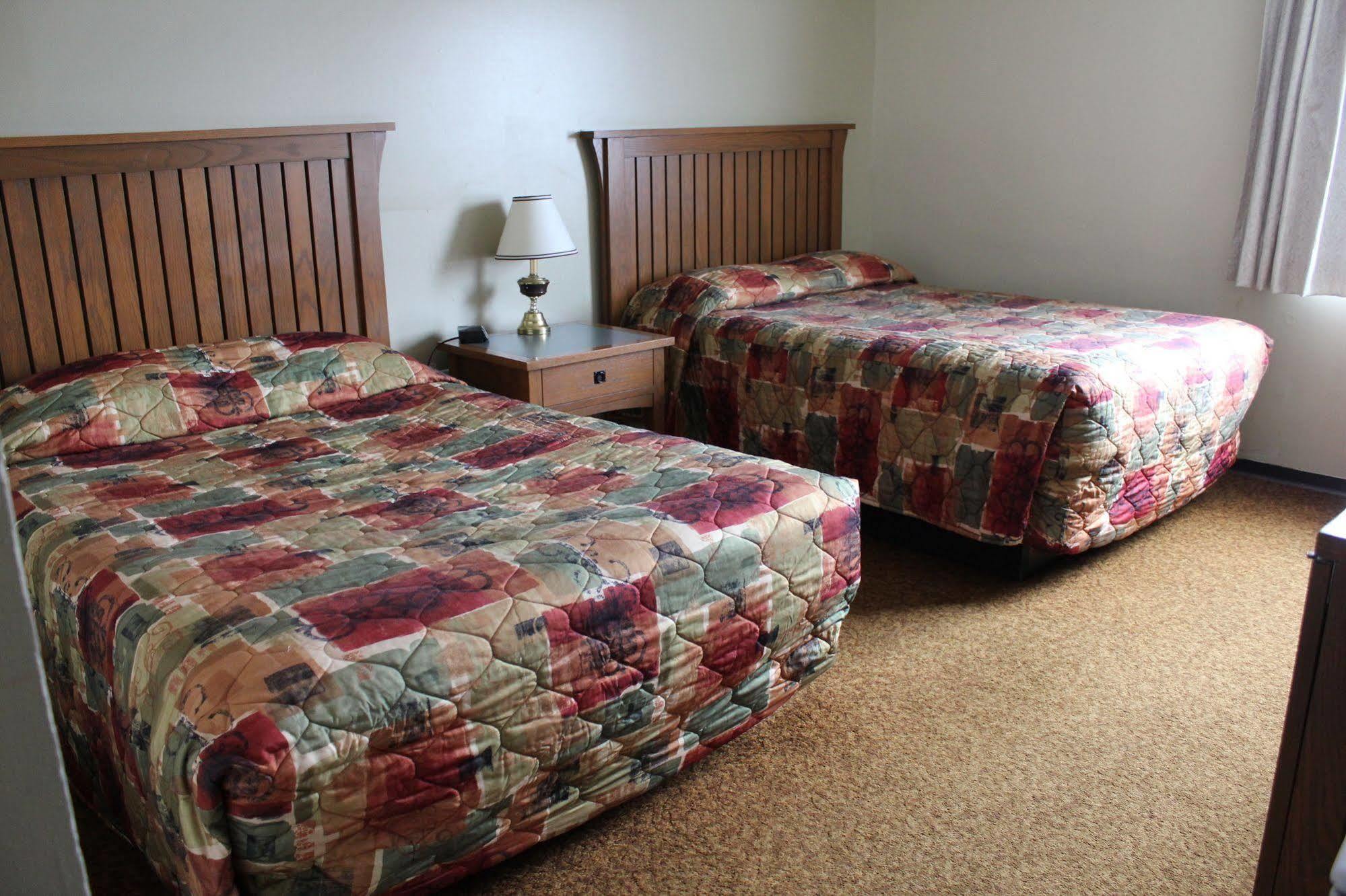Travelodge By Wyndham Blairmore Bagian luar foto