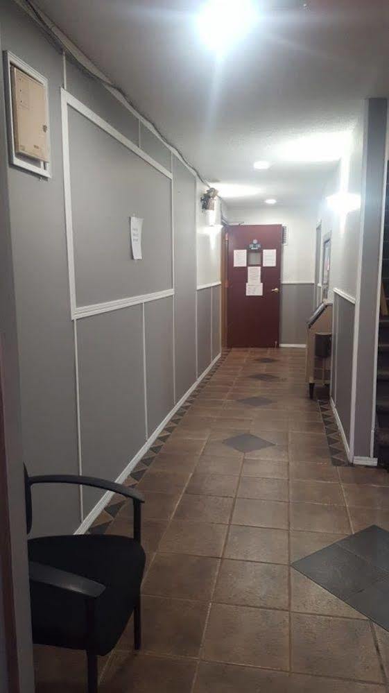 Travelodge By Wyndham Blairmore Bagian luar foto